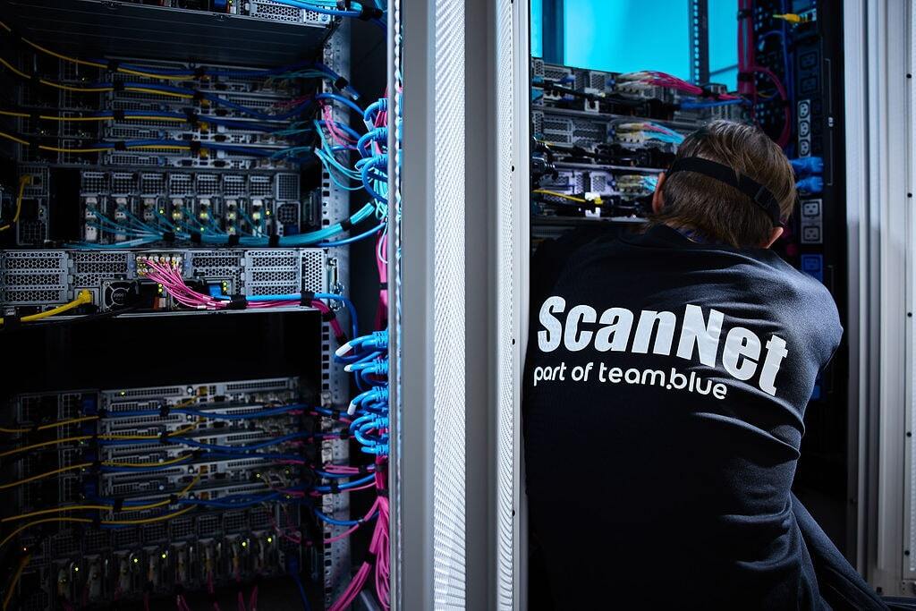Hent vores guide: Sådan tager du som it-chef kontrol over jeres data — uden at fravælge public cloud